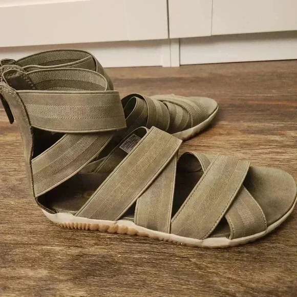 Sorel Out & About Plus Sandals Elastic Gladiator sage green women's 8.5 - Picture 5 of 7